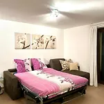 Daire Leo Loft - Pool, Sauna & Free Parking