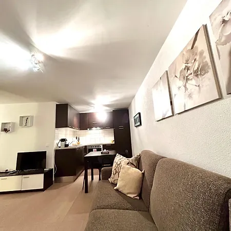 Leo Loft - Pool, Sauna & Free Parking *