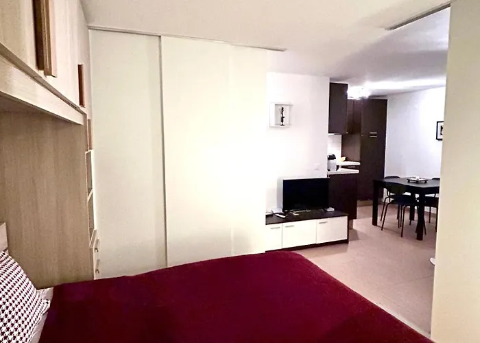 Leo Loft - Pool, Sauna & Free Parking דירה *