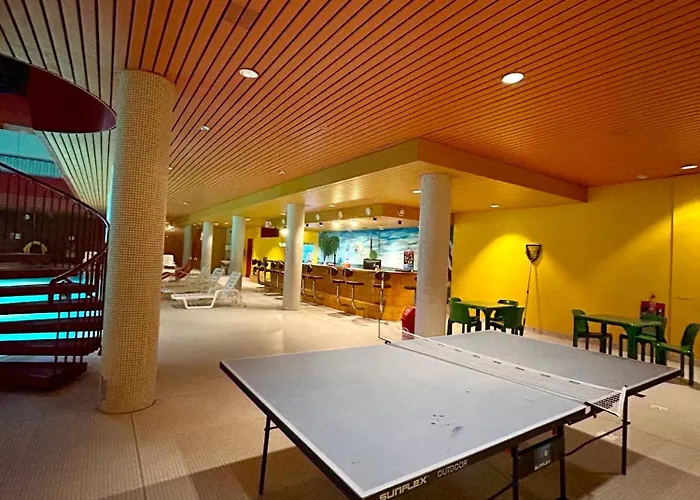 Leo Loft - Pool, Sauna & Free Parking アパート