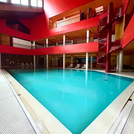 Leo Loft - Pool, Sauna & Free Parking *