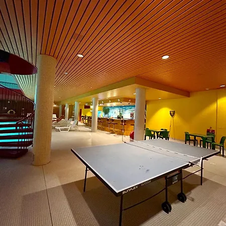 Leo Loft - Pool, Sauna & Free Parking 公寓